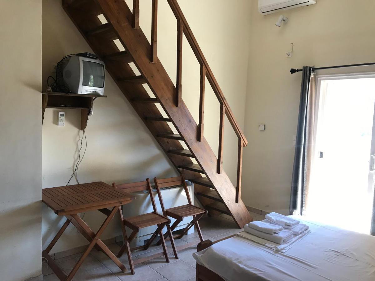 Studio With Loft Raxes Ikaria #5 Raches  ภายนอก รูปภาพ